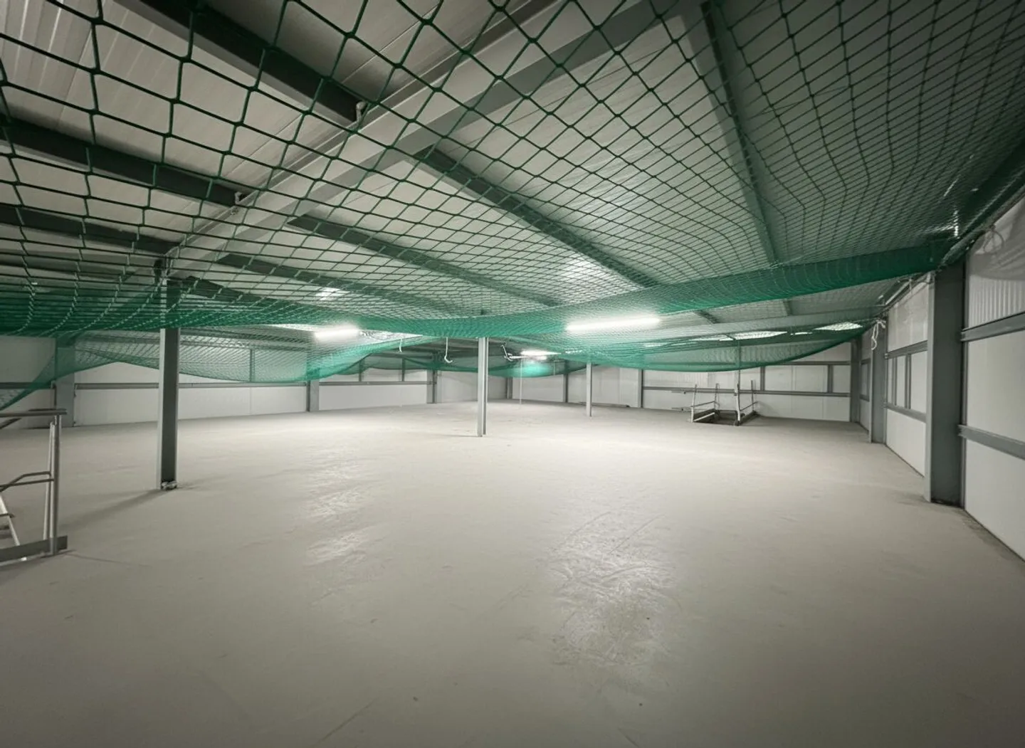 For Sale - Mixed Industrial Hall with Excellent Yield in Aigle - Photo 8 of 9