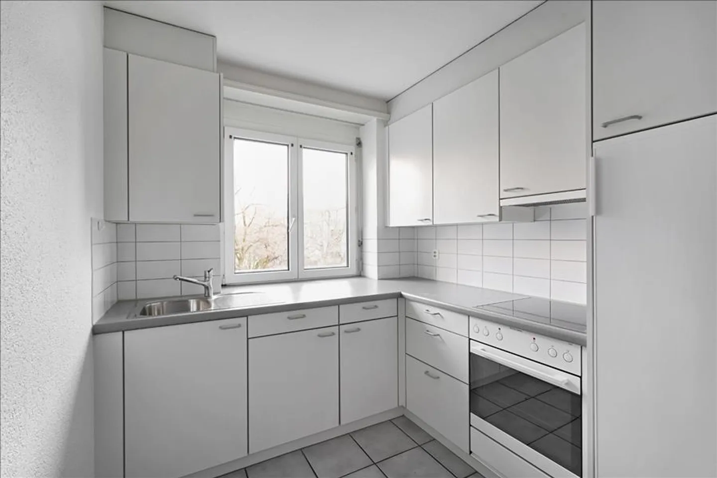 Charming Apartment at Claraplatz - Photo 3 of 5