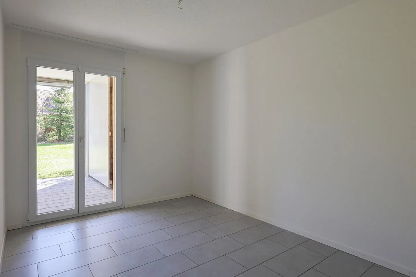 Appartamento familiare di 4,5 stanze al piano terra con patio ... - Foto 5 di 10