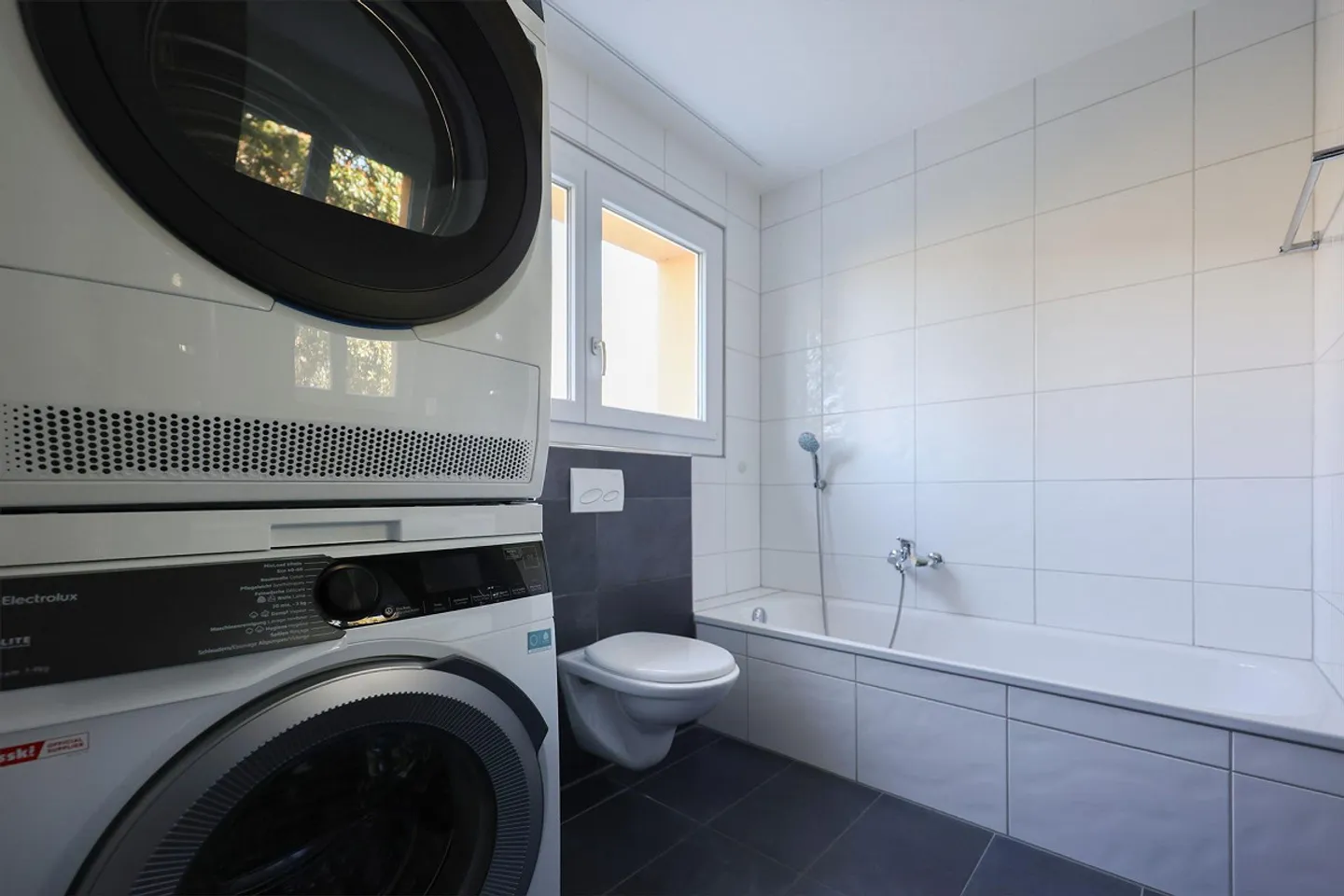 Appartamento familiare di 4,5 stanze al piano terra con patio ... - Foto 7 di 10