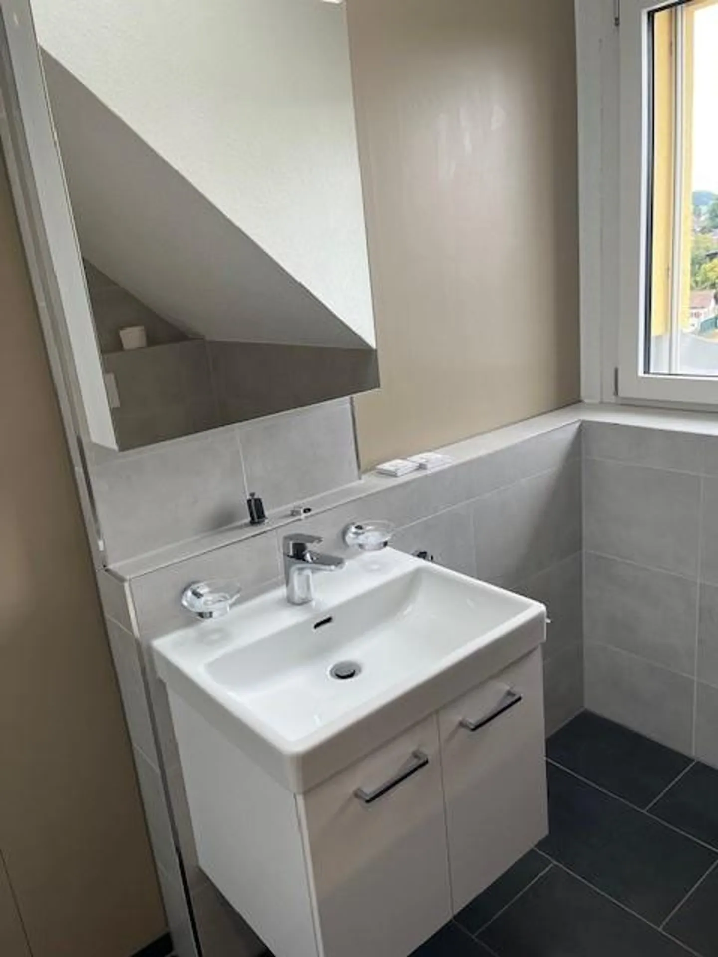 3-Year-Old Penthouse Apartment with Large Terrace - Photo 8 of 13