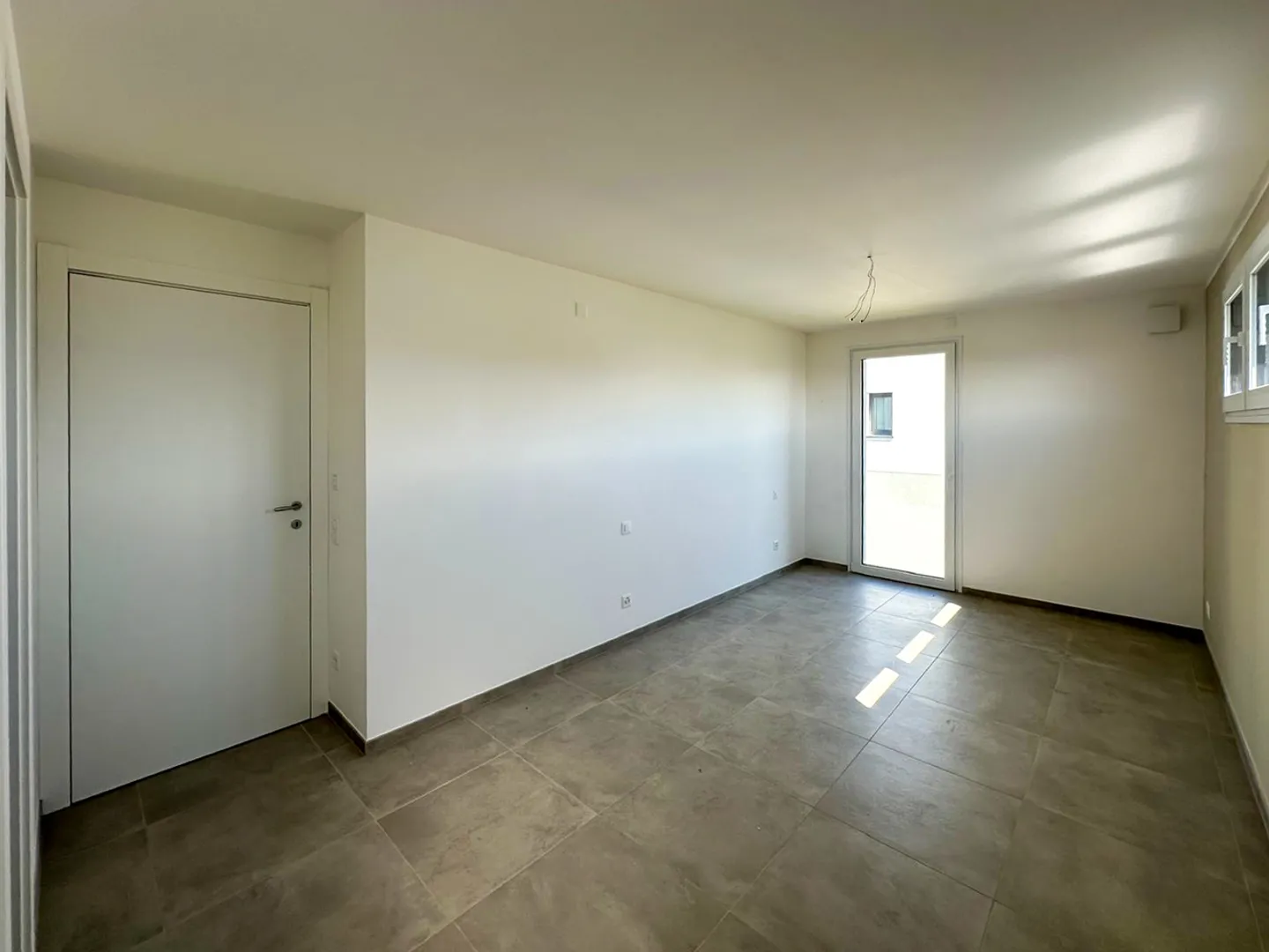 NUOVO APPARTAMENTO IN CASA BIFAMILIARE - VILLA 2 - Foto 5 di 6