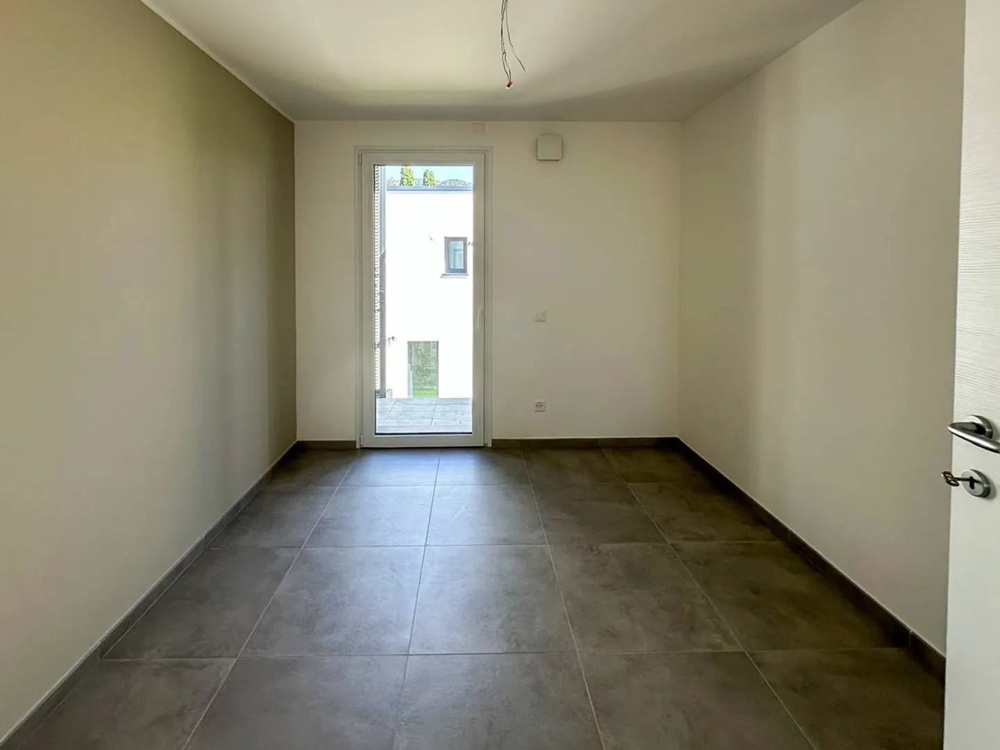 NUOVO APPARTAMENTO IN CASA BIFAMILIARE - VILLA 2 - Foto 4 di 6