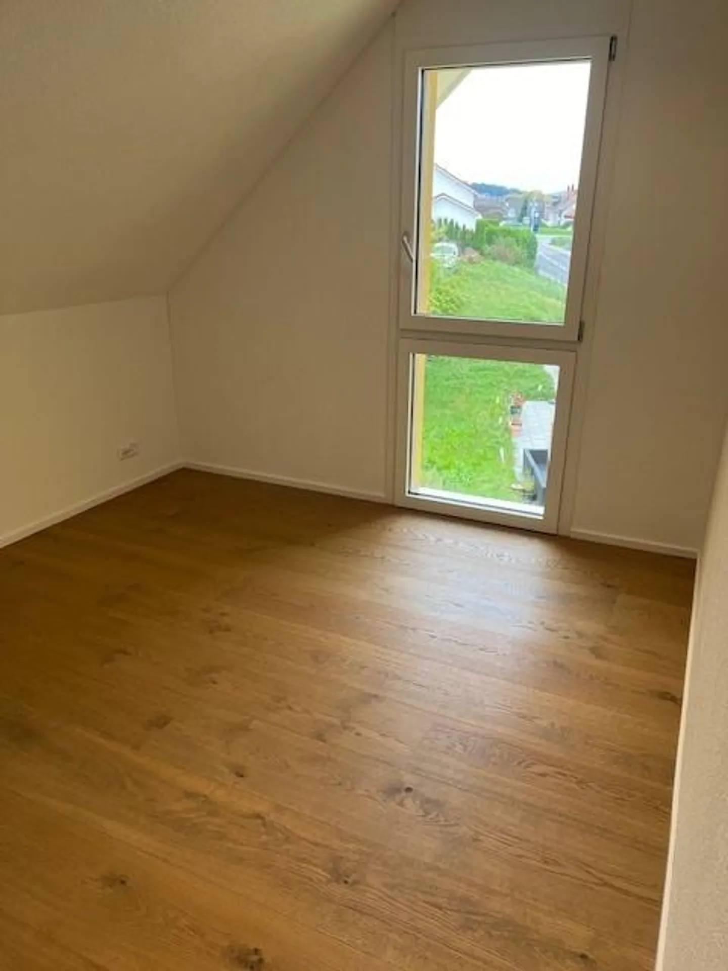 3-Year-Old Penthouse Apartment with Large Terrace - Photo 12 of 13