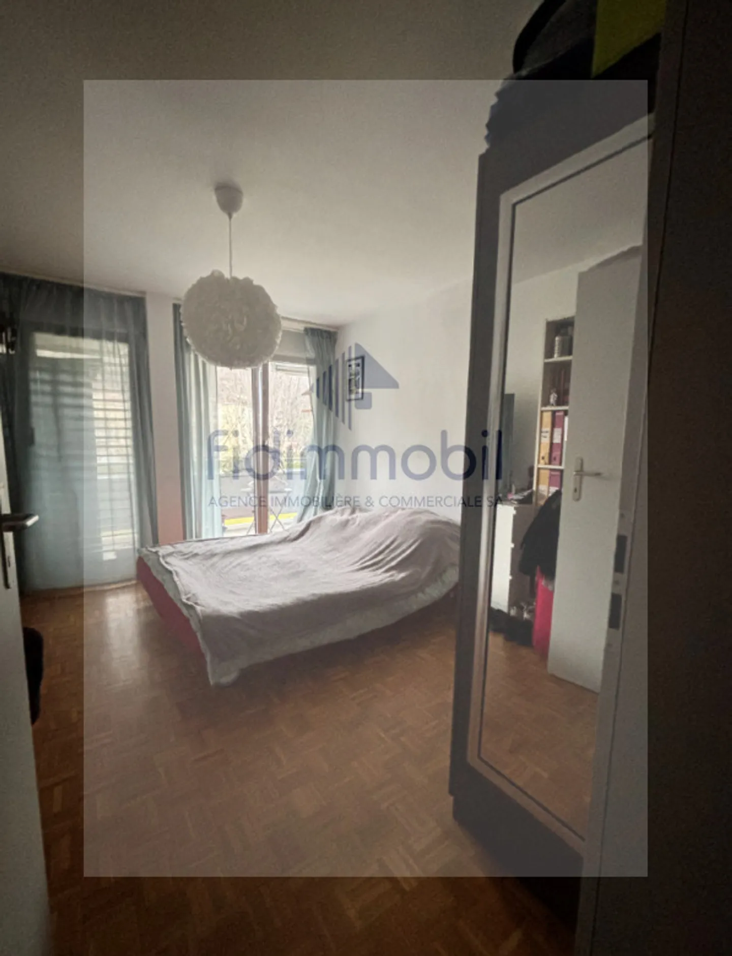 NICE ACCOMMODATION CLOSE TO ALL AMENITIES - Photo 3 of 8