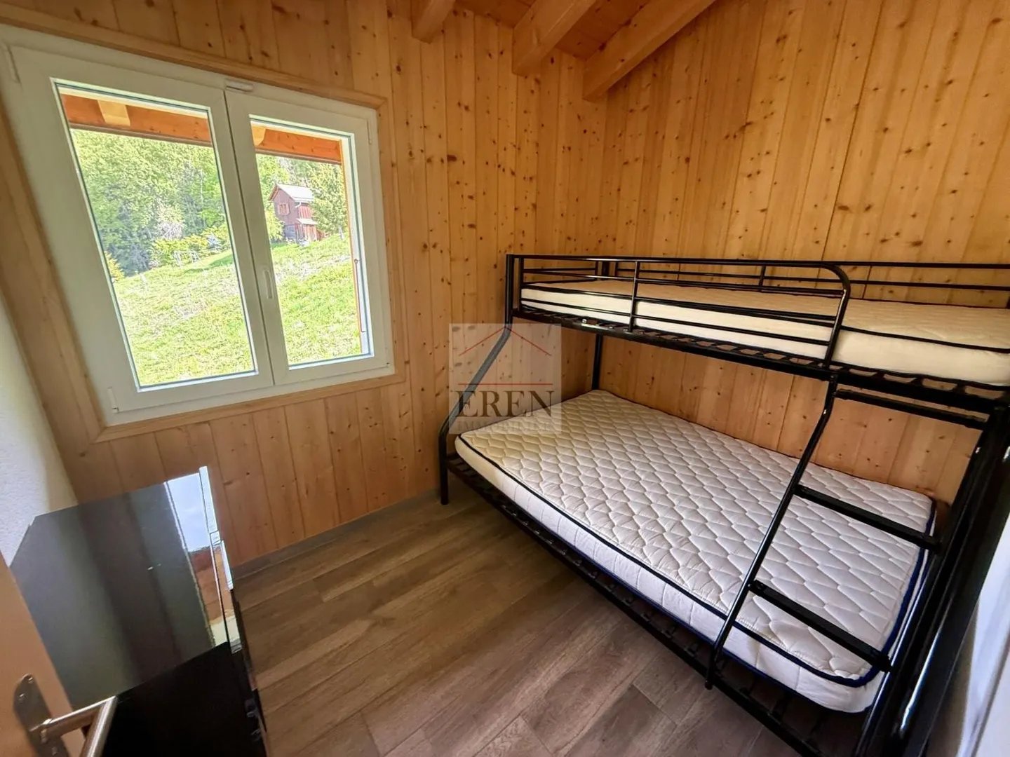 Chalet 4.5 rooms - Photo 8 of 13