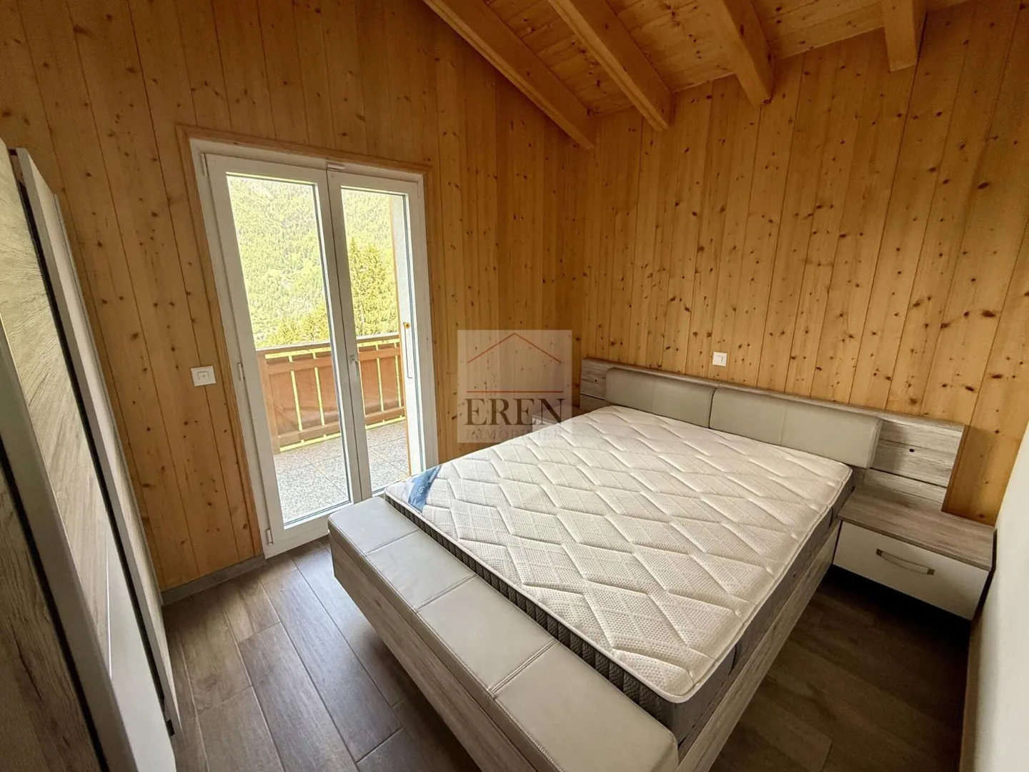 Chalet 4.5 rooms - Photo 9 of 13