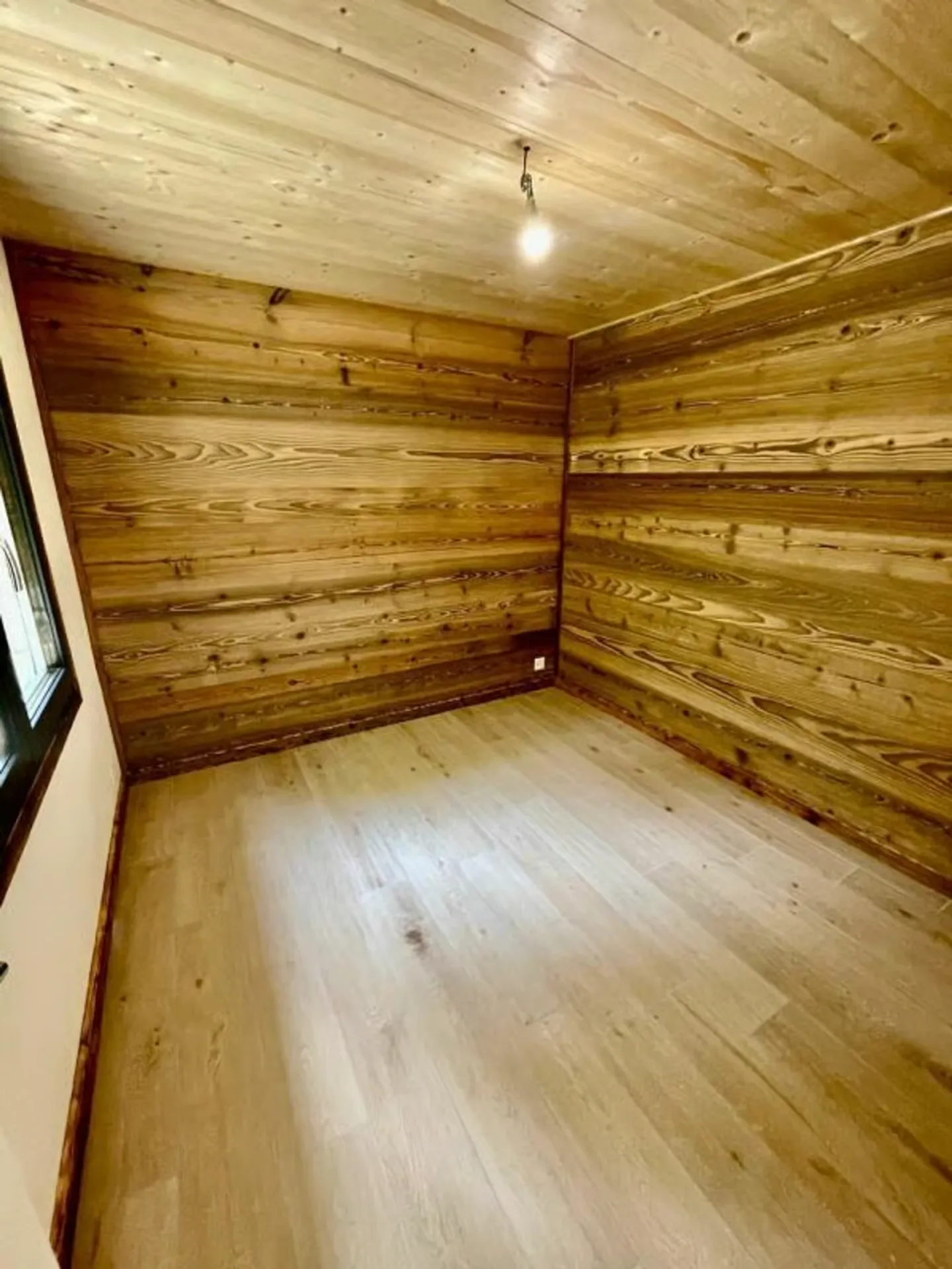Small 2-room semi-detached house in Montreux - Photo 8 of 13