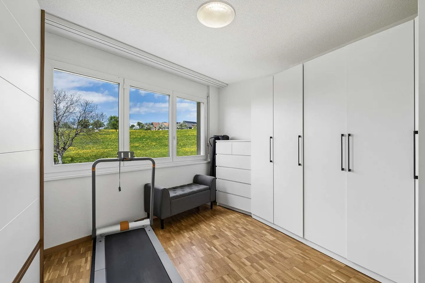Appartamento attico di 5,5 stanze con impressionante altezza del soffitto e P... - Foto 11 di 16