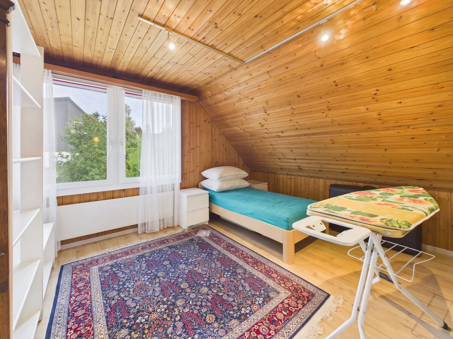 Charmantes Einfamilienhaus mit Garten - Foto 11 von 13