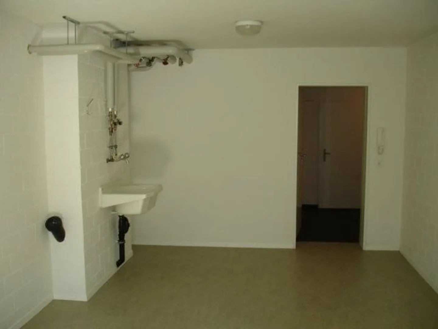 22 m2 large craft room in Sissach - Photo 3 of 3