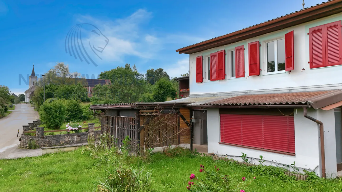 Pretty family house in the countryside - Photo 2 of 19