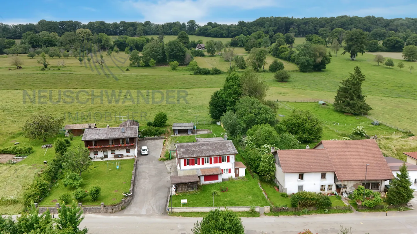Pretty family house in the countryside - Photo 3 of 19