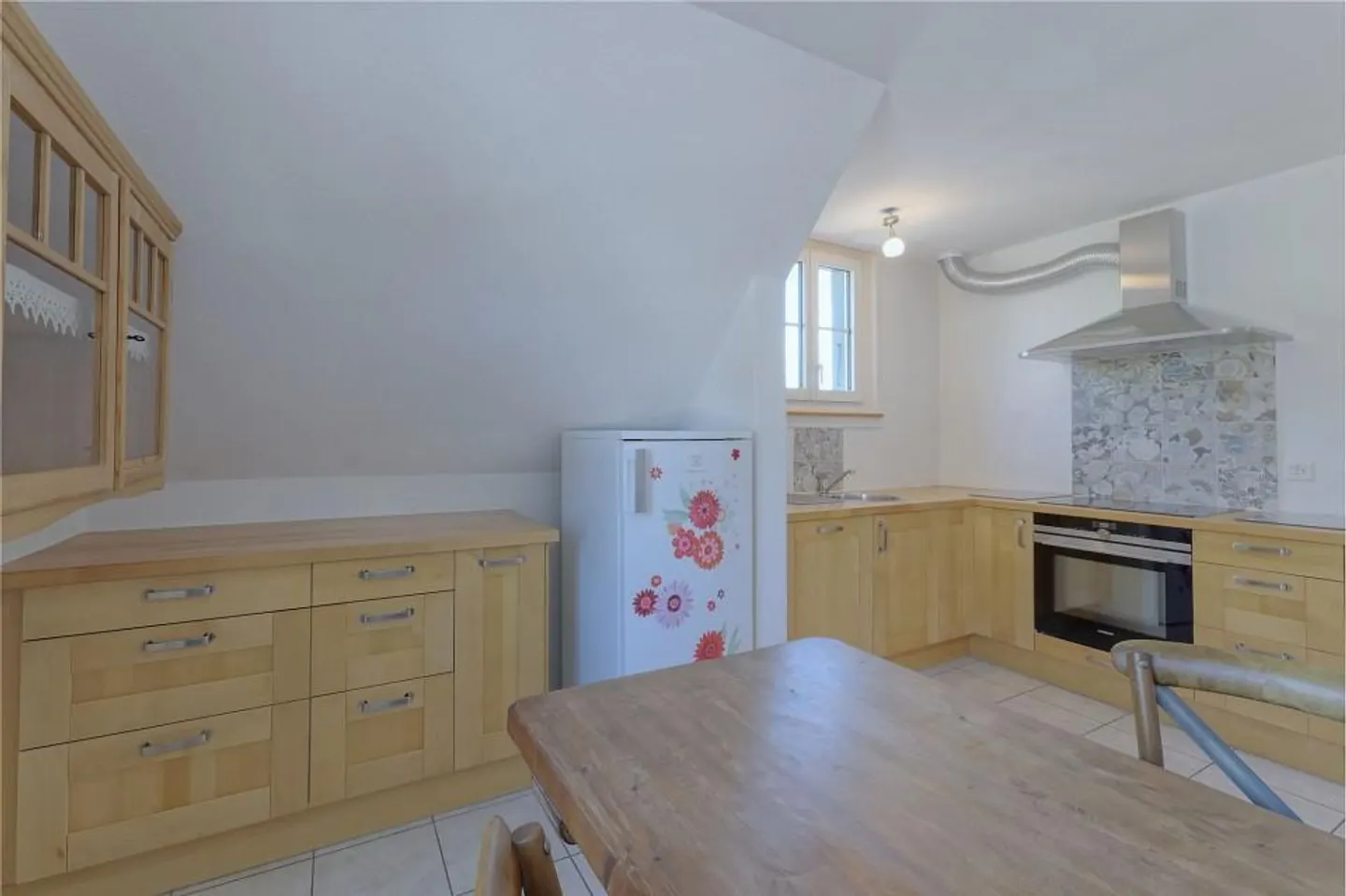 Charming 3½-room condominium with attic room and garden - Photo 11 of 13
