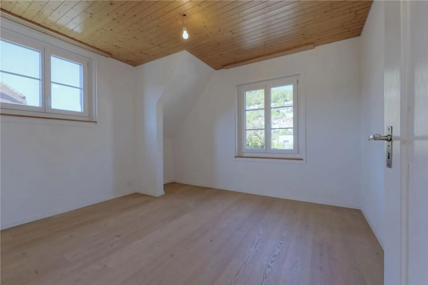 Charming 3½-room condominium with attic room and garden - Photo 13 of 13