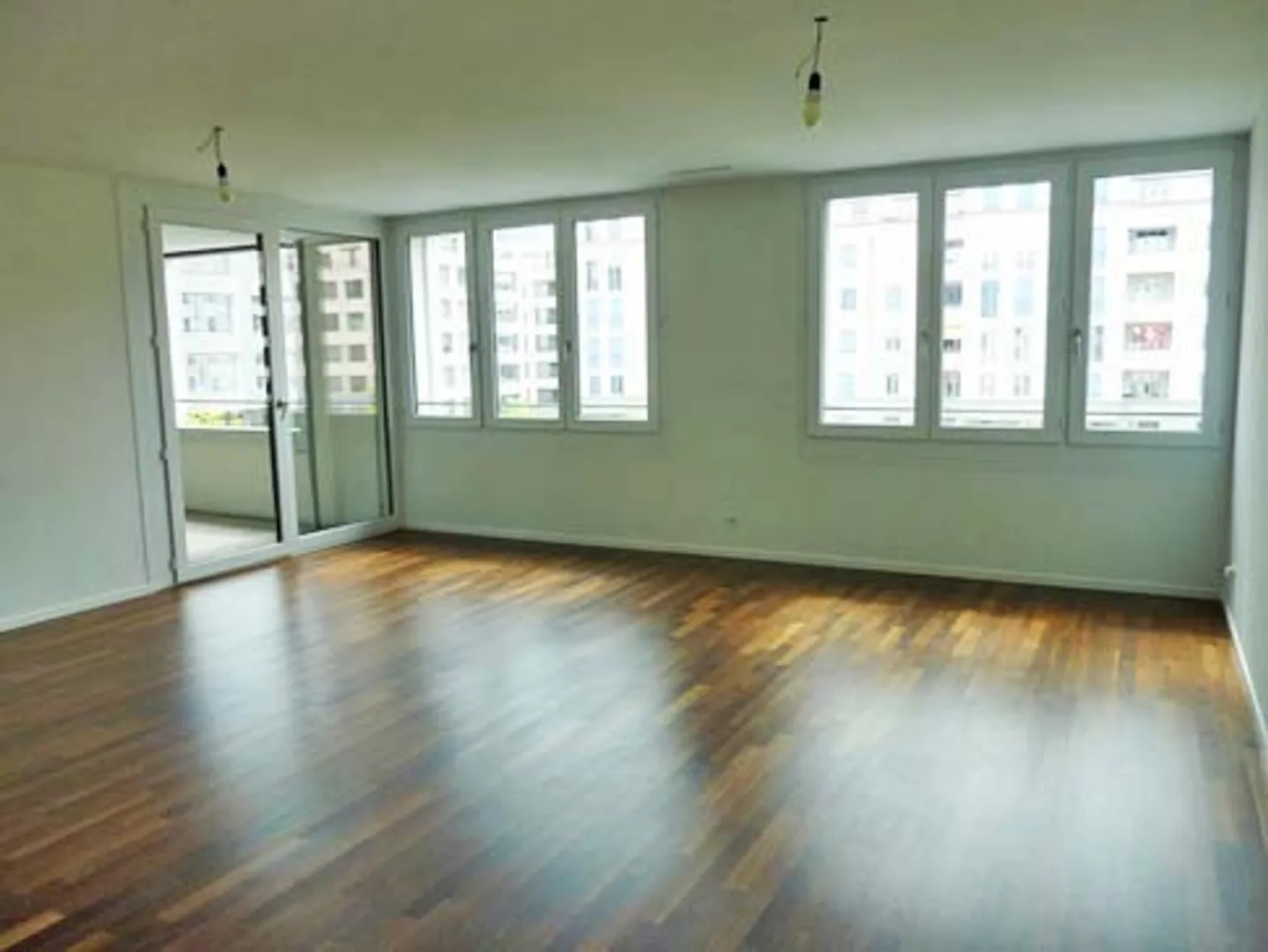 Dietikon - Modern and Beautiful Apartment in Limmatfeld - Photo 2 of 5