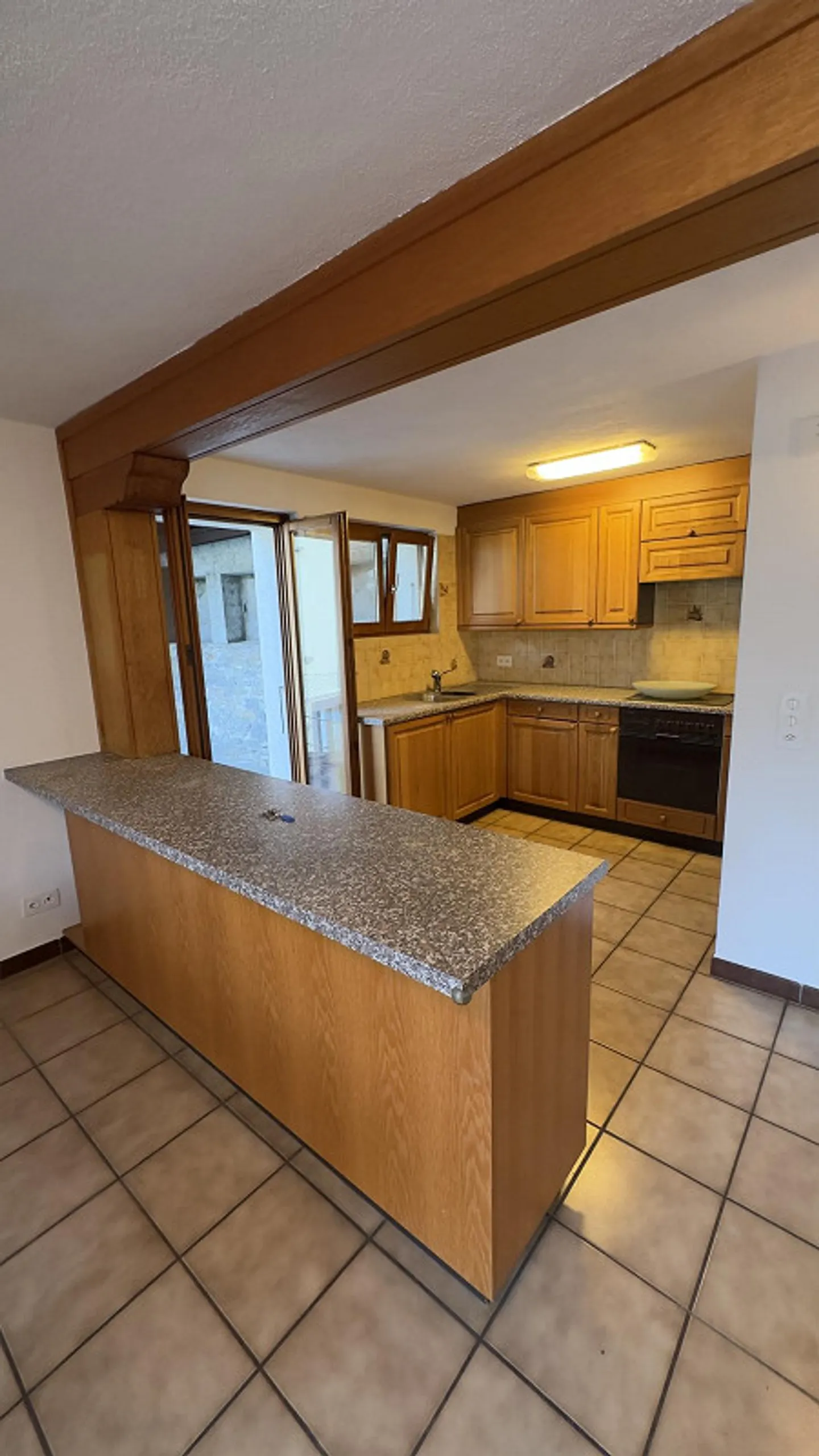 AVAILABLE IMMEDIATELY AND READY TO BE LIVED IN - Photo 13 of 21