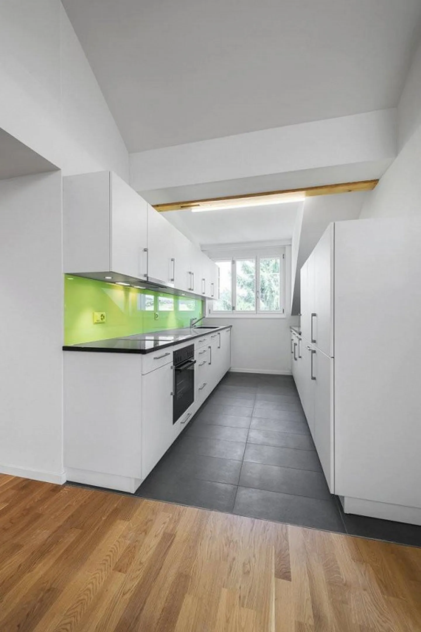 Appartamento attico moderno e luminoso di 4,5 stanze - Foto 5 di 11