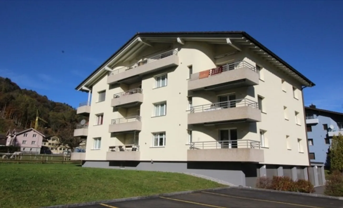 Neue renovierte 3.5 Wohnung in Sevelen - Foto 1 von 9