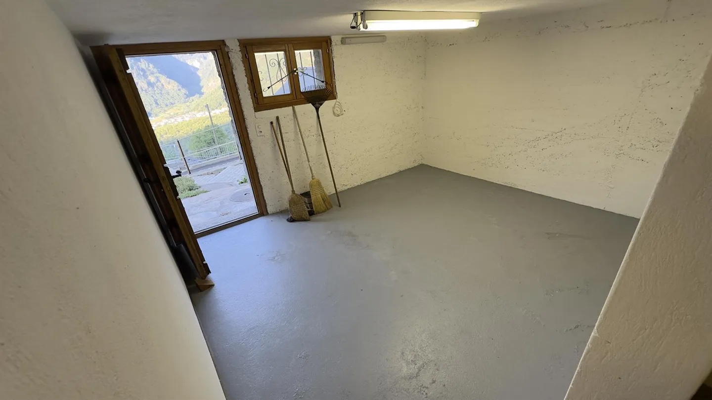 AVAILABLE IMMEDIATELY AND READY TO BE LIVED IN - Photo 19 of 21