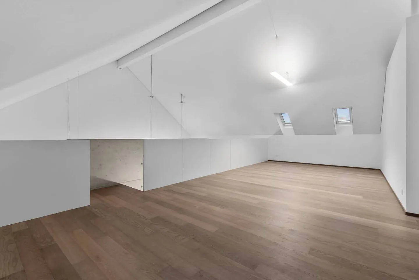 Luxuriöse 5.5-Zi.-Wohnung mit Galerie &amp; Nähe Pfäffikersee - Foto 12 von 17