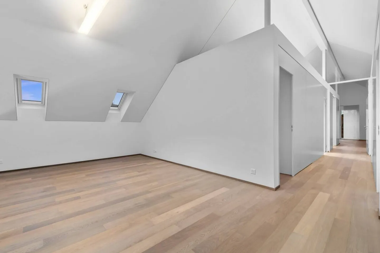 Luxuriöse 5.5-Zi.-Wohnung mit Galerie &amp; Nähe Pfäffikersee - Foto 13 von 17