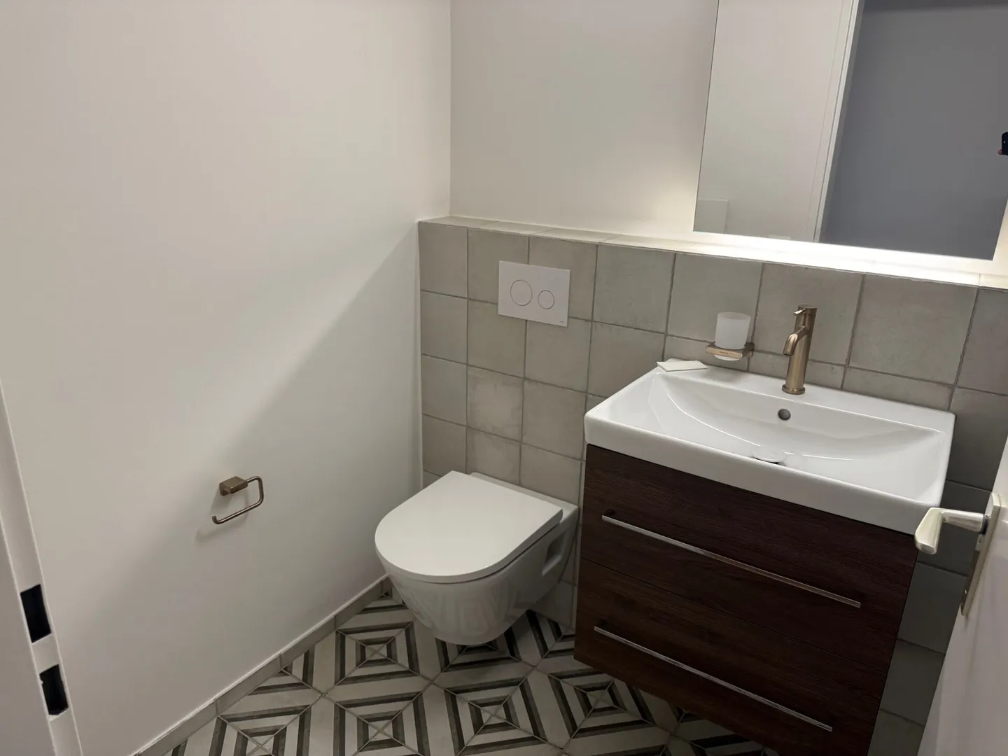 Appartamento 3.5 stanze recentemente ristrutturato con garage - Foto 4 di 18