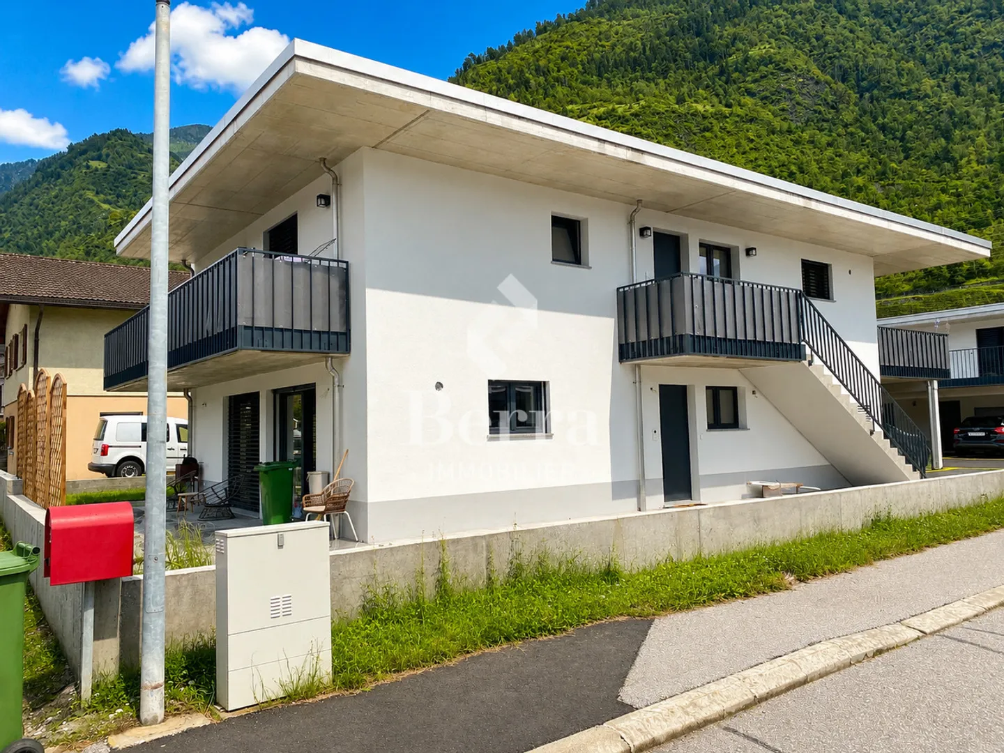 Appartement spacieux avec jardin privé - Photo 3 sur 13