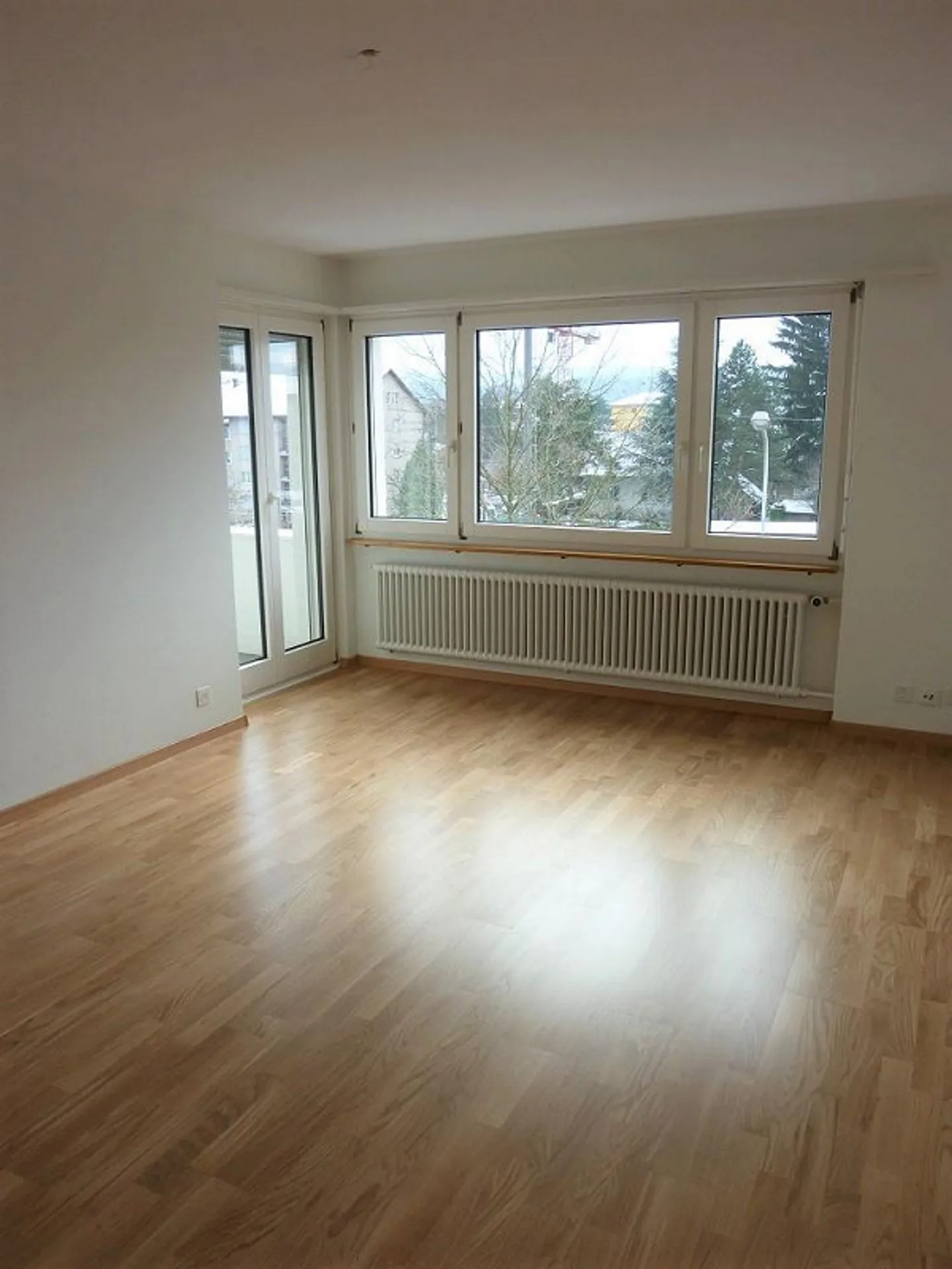 2-room apartment directly at the train station - Photo 1 of 7
