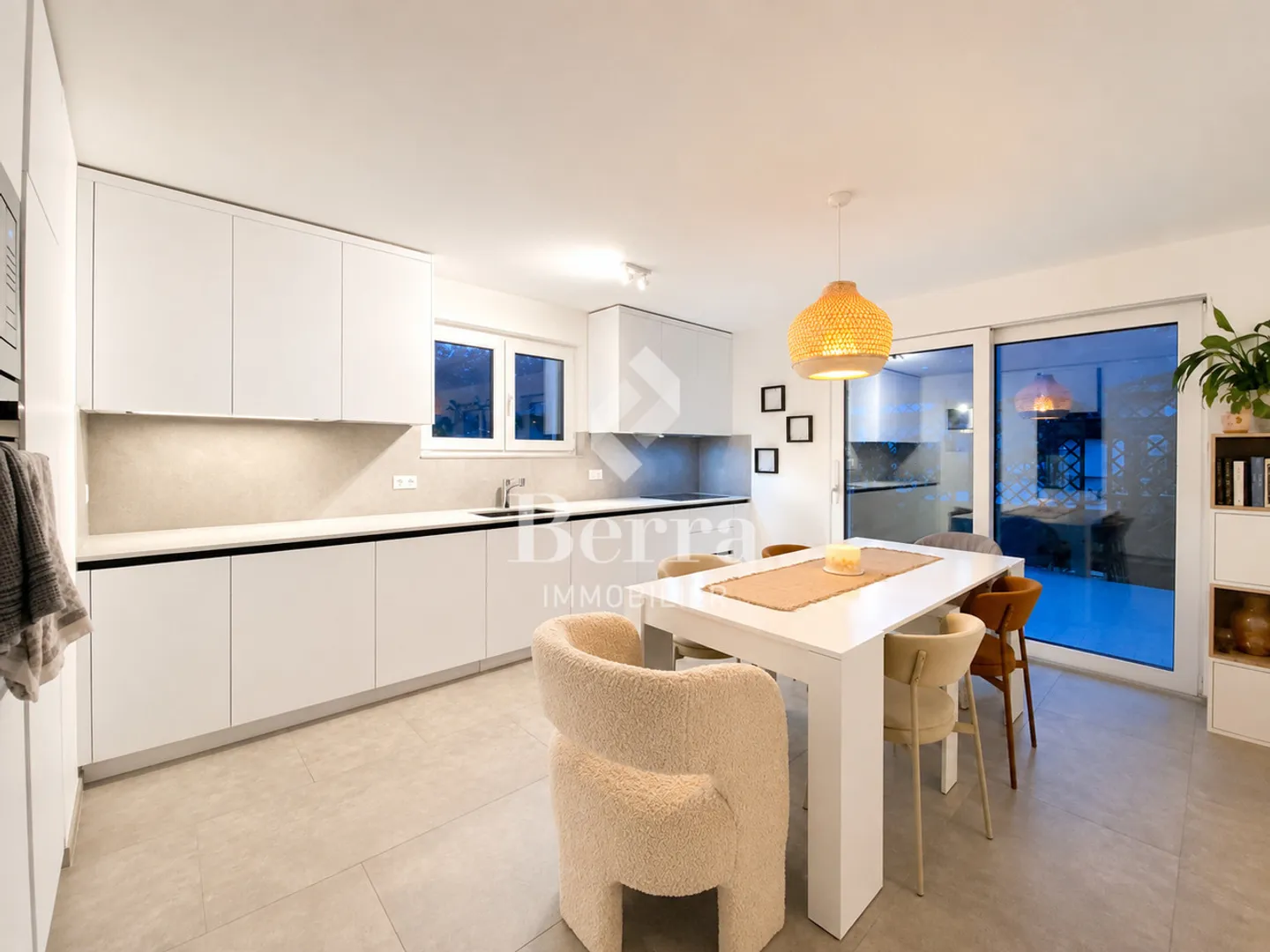 Appartement spacieux avec jardin privé - Photo 6 sur 13