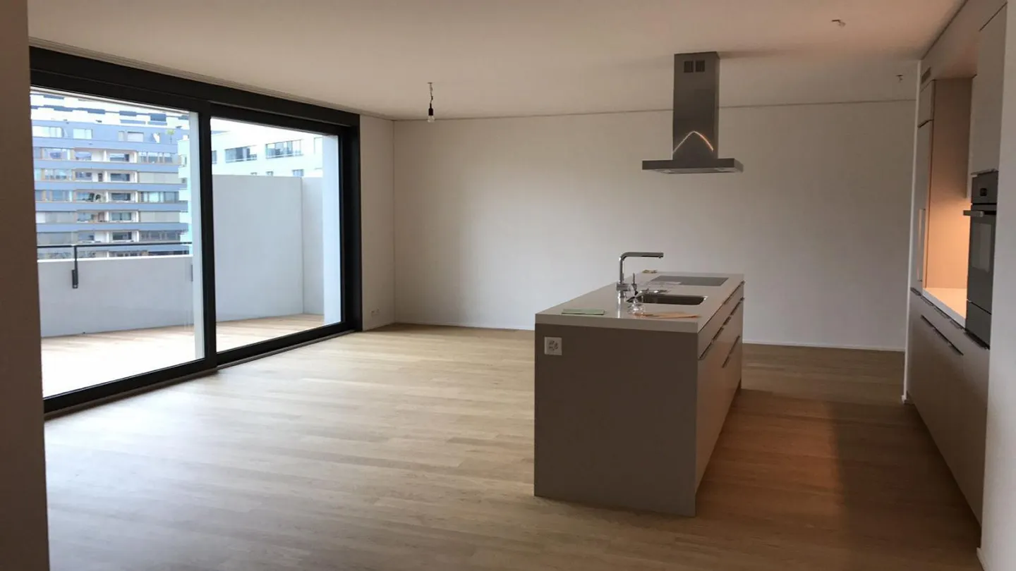 Appartement spacieux et lumineux de 5,5 pièces - Vivre dans le parc Hard Turm - Photo 5 sur 7