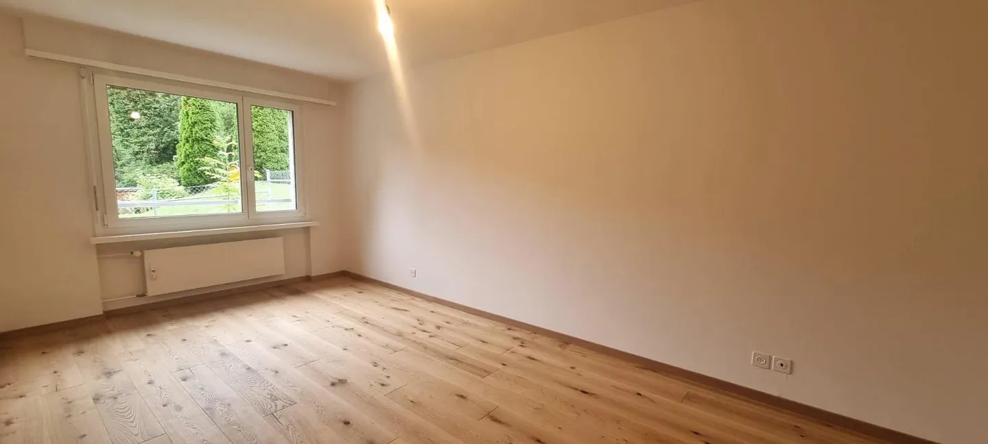 Frisch renoviert, helle 3.5-Zi-Whg. an grüner, kinderfreundlichen Lage - Foto 4 di 9
