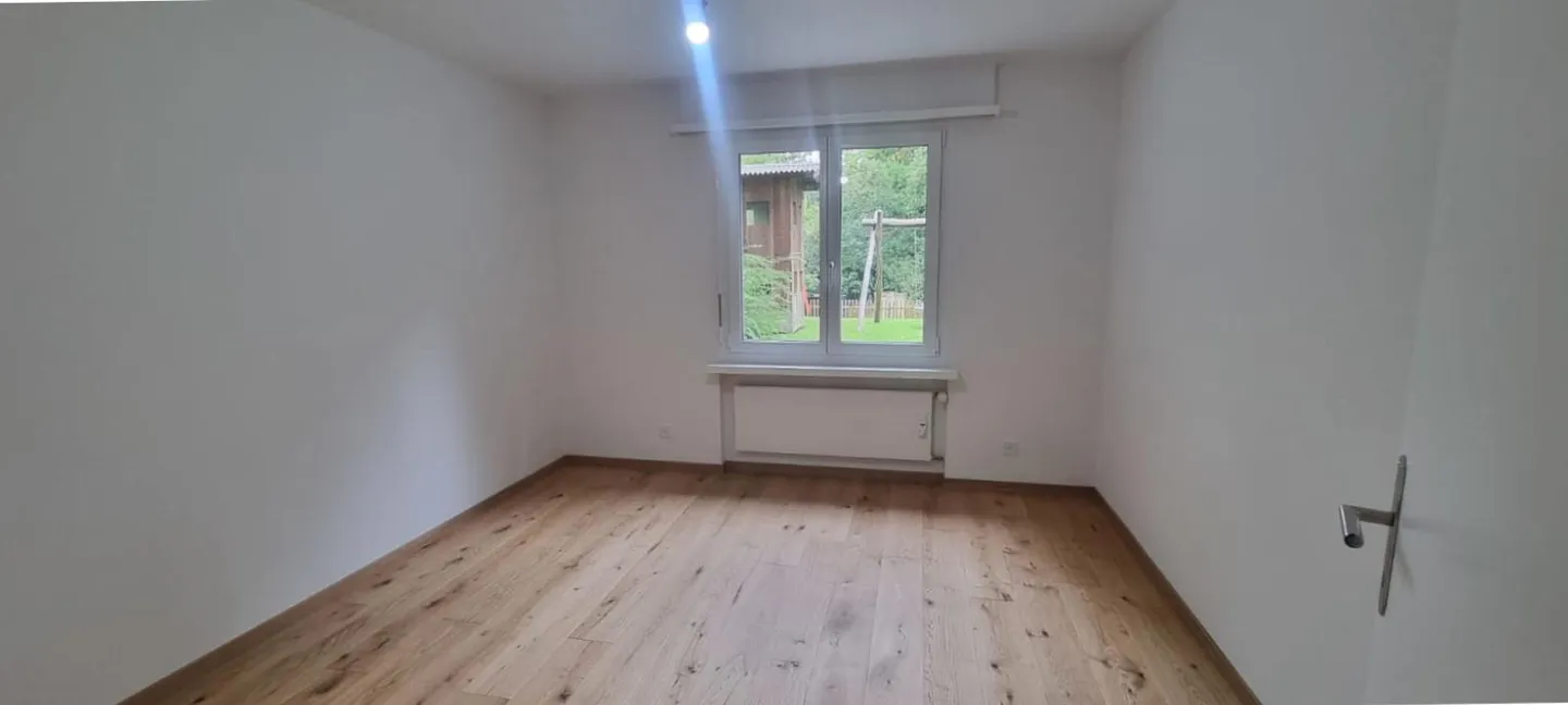 Frisch renoviert, helle 3.5-Zi-Whg. an grüner, kinderfreundlichen Lage - Foto 5 di 9