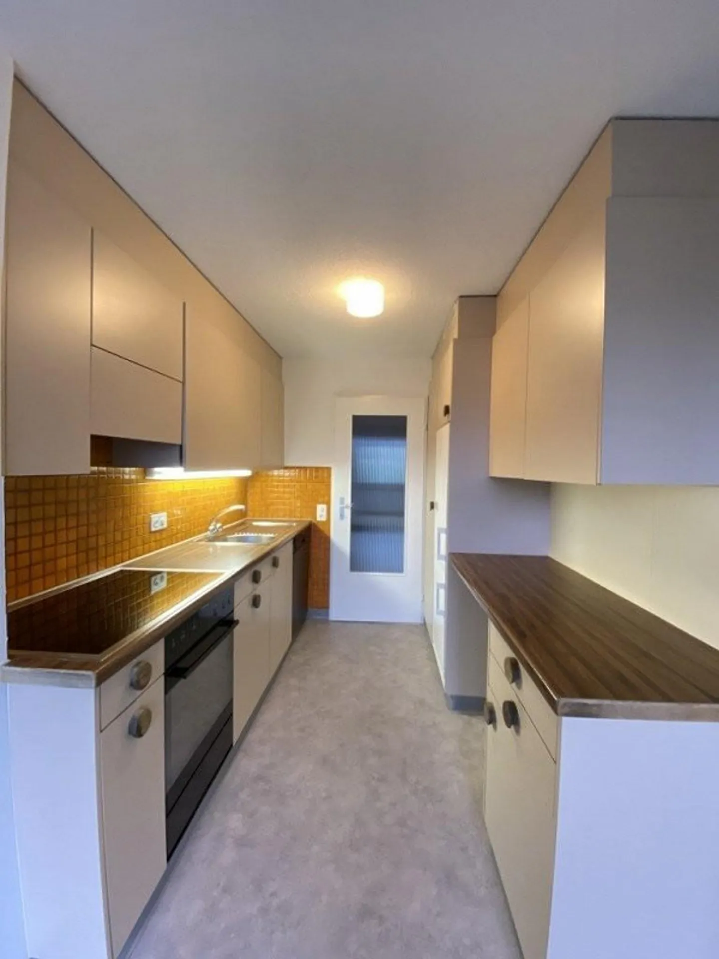 Quartier résidentiel calme ensoleillé - Photo 2 sur 5