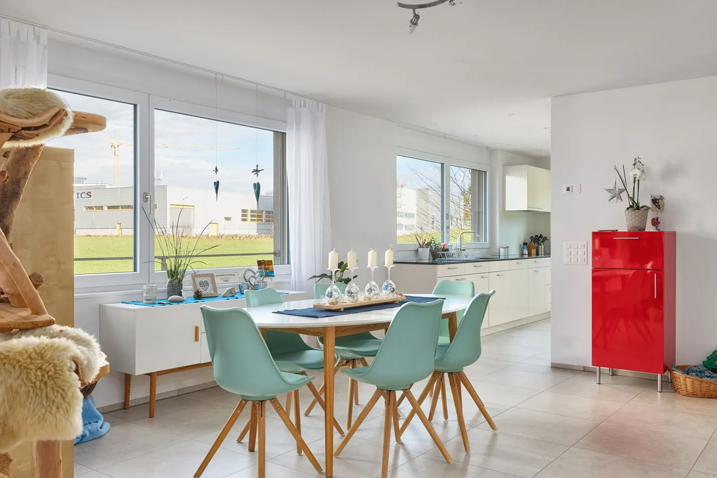 Spacious 3.5-room apartment with a view of greenery - Photo 2 of 15