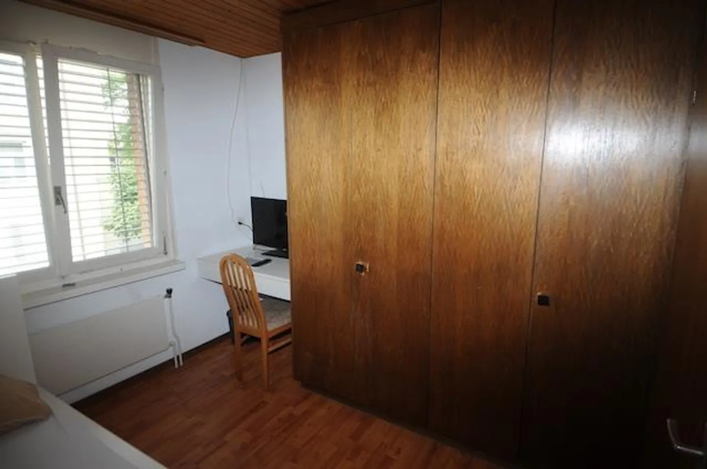 Camera con bagno e cucina in comune - Foto 2 di 5