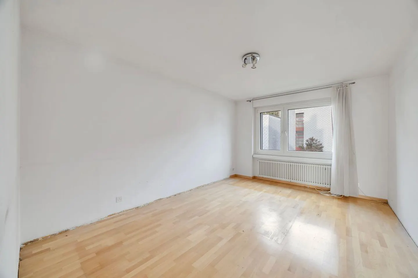 ENSOLEILLÉ, CENTRAL ET AVEC BEAUCOUP DE CHARME ET UNE VUE INCROYABLE - Photo 4 sur 11