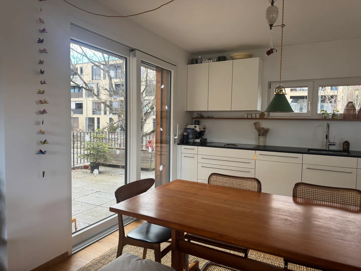 Appartement meublé avec terrasse - Photo 2 sur 10