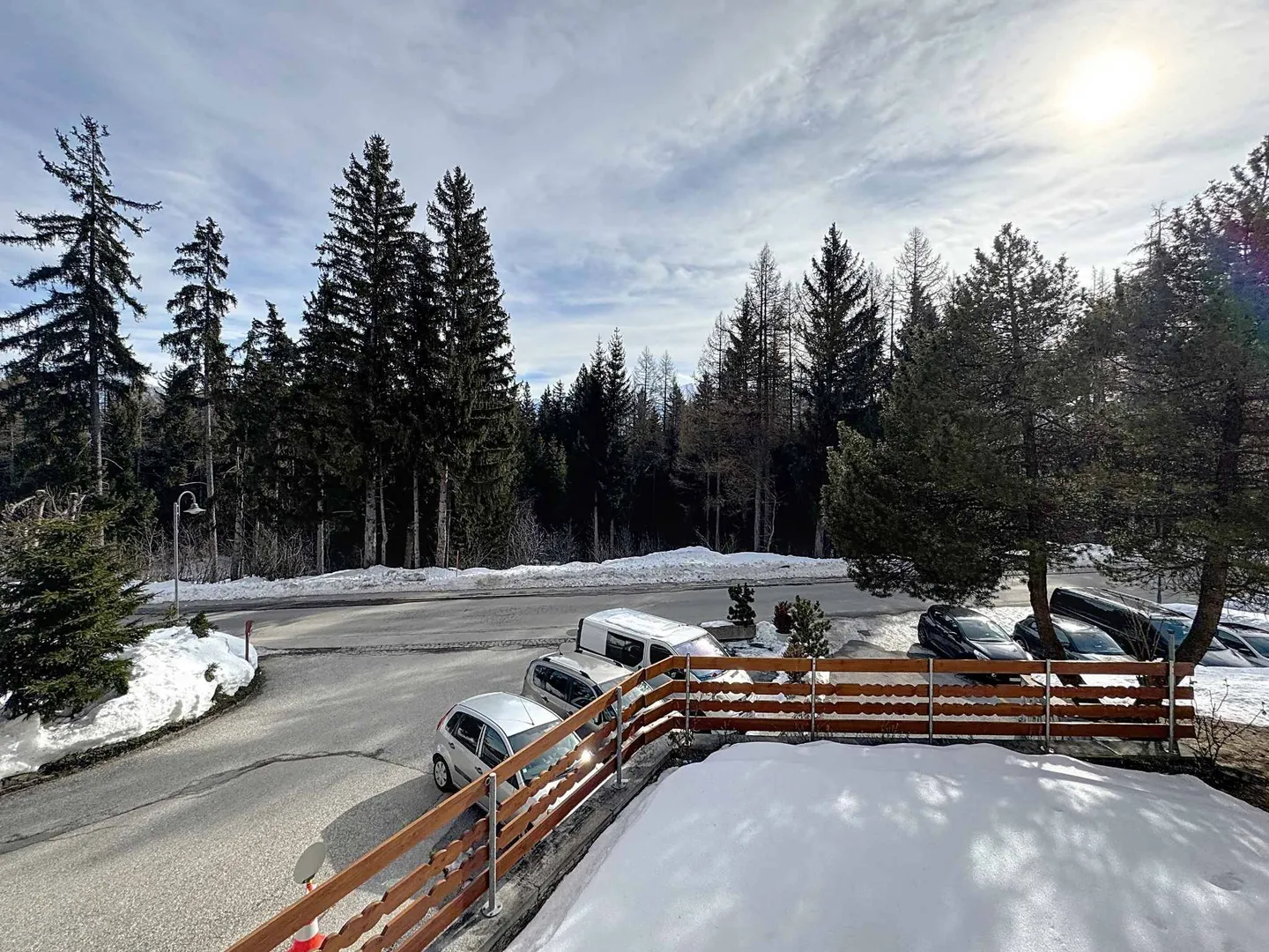 ESCLUSIVITÀ - APPARTAMENTO DI 3,5 LOCALI - Foto 2 di 10