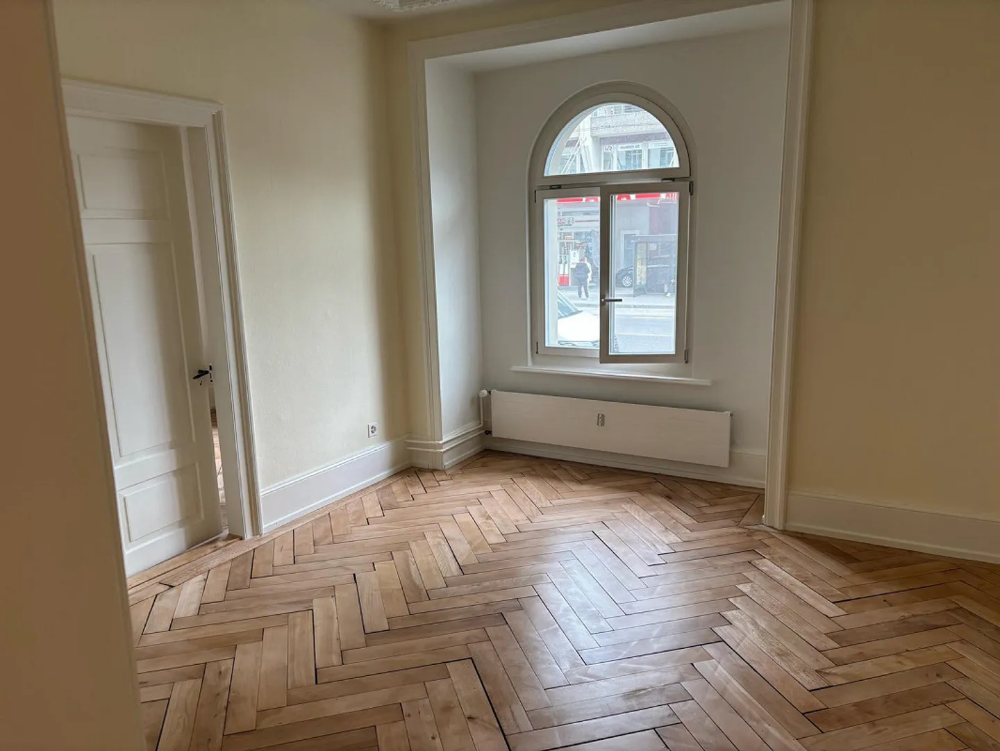 Appartamento affascinante con 3 camere in un edificio storico - Foto 5 di 10