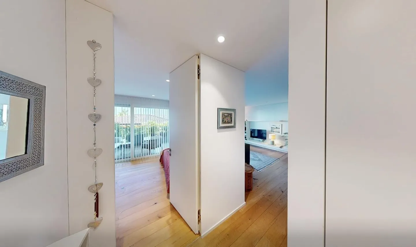 High-Quality Living in Prime Location with Additional Office - Photo 12 of 15