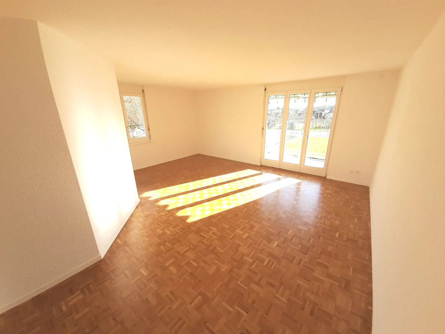 Central 4.5-room apartment - Photo 3 of 10