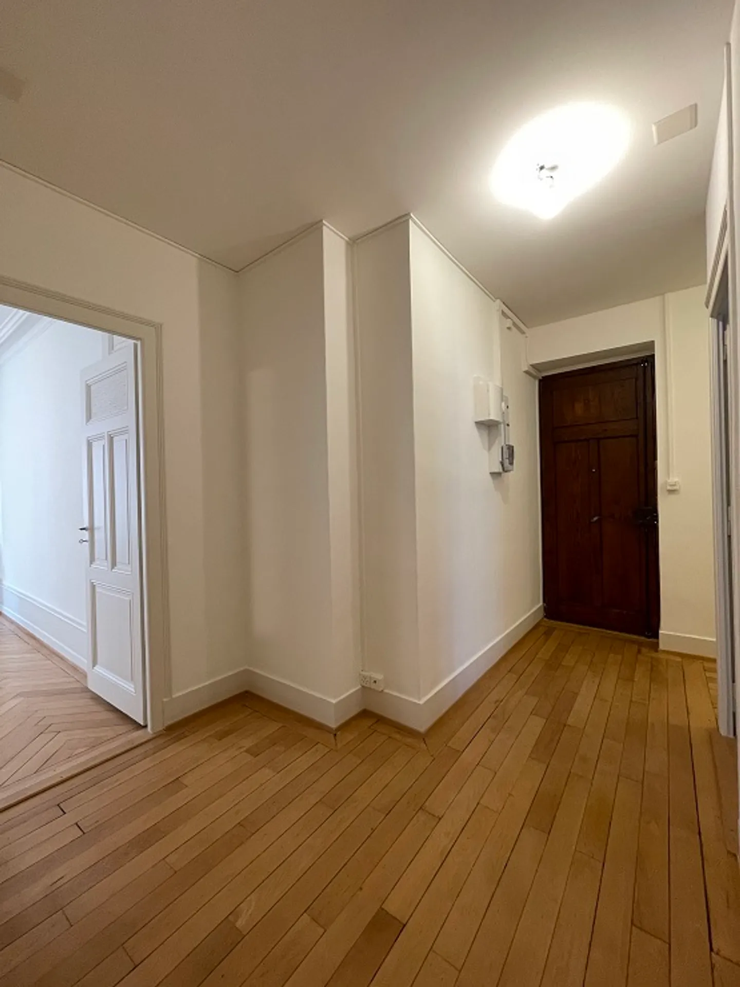 4-room apartment - Photo 3 of 9