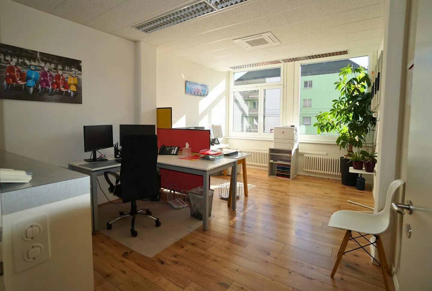 Air-conditioned office space - Photo 2 of 10