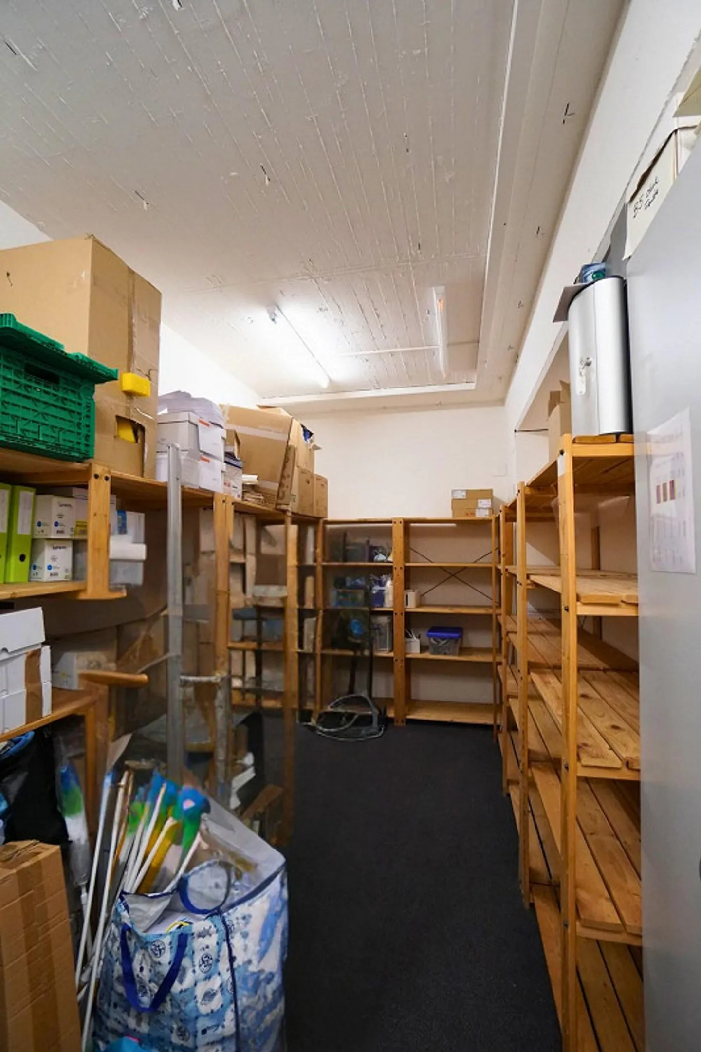 Air-conditioned office space - Photo 9 of 10