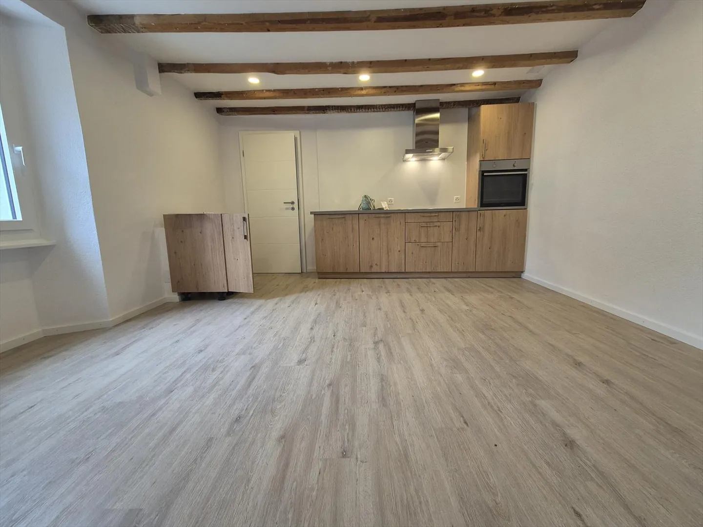 3.5 Room Apartment - Photo 3 of 8