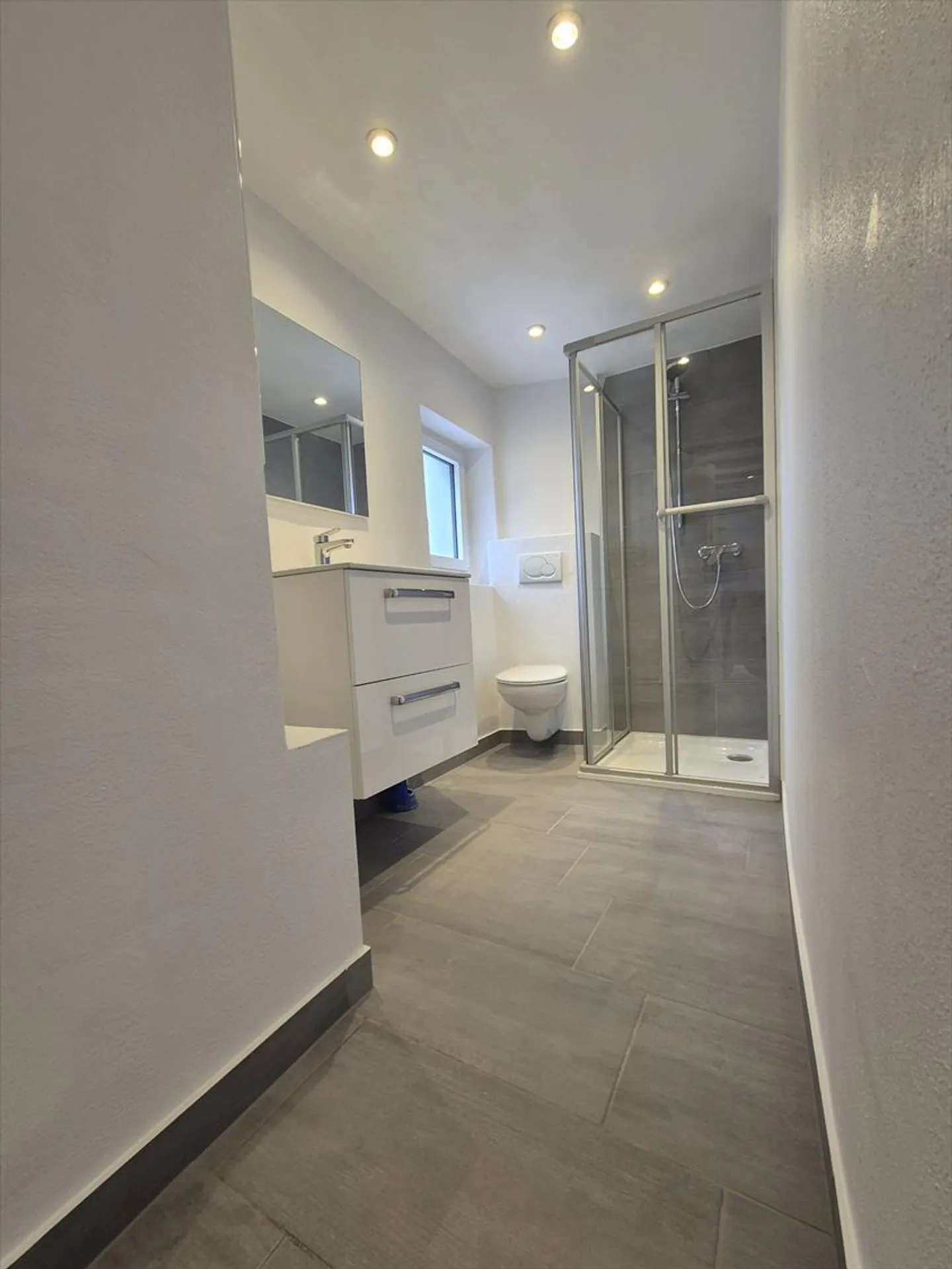 3.5 Room Apartment - Photo 8 of 8