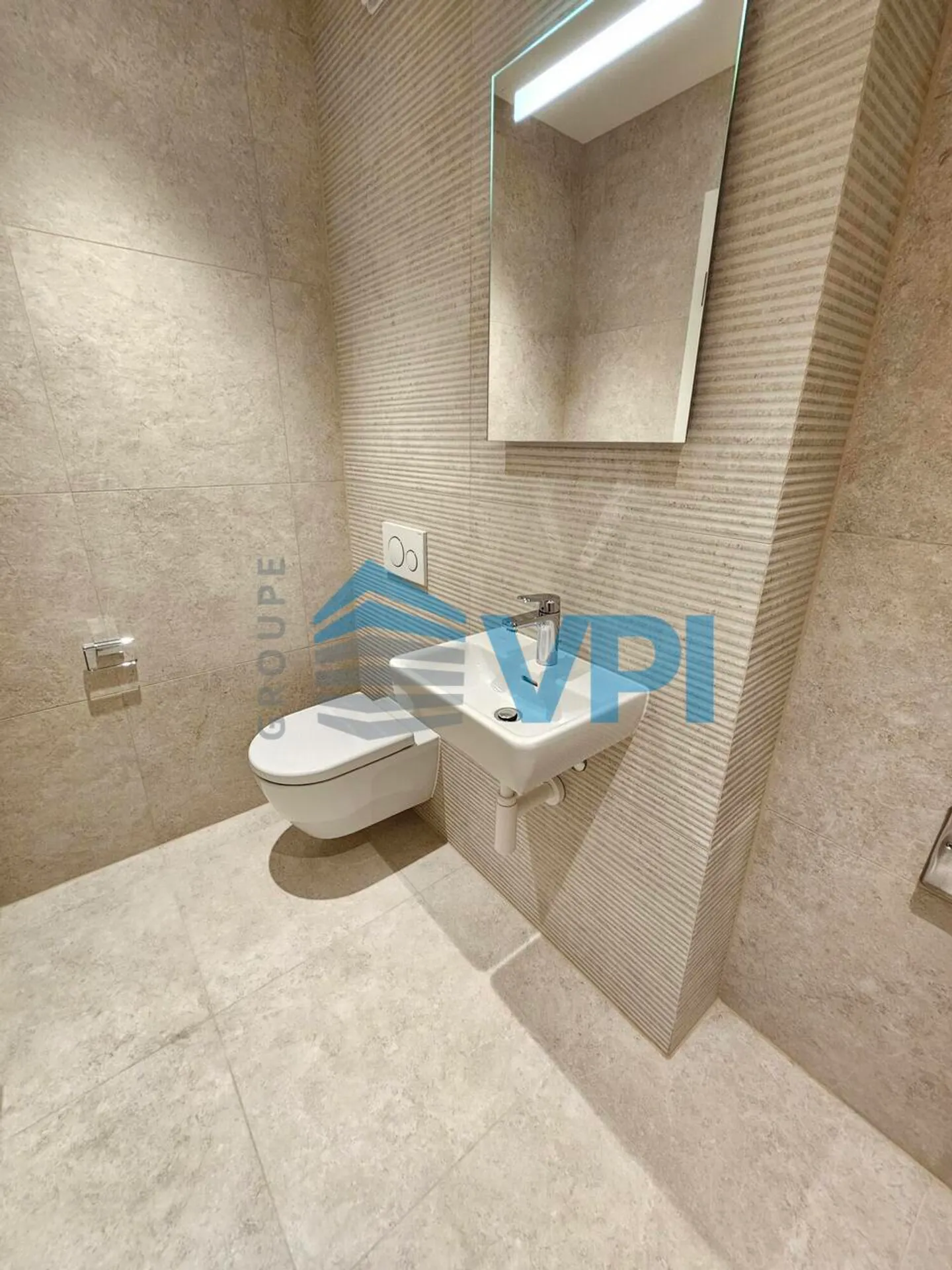 Apartment for rent - Photo 1 of 12