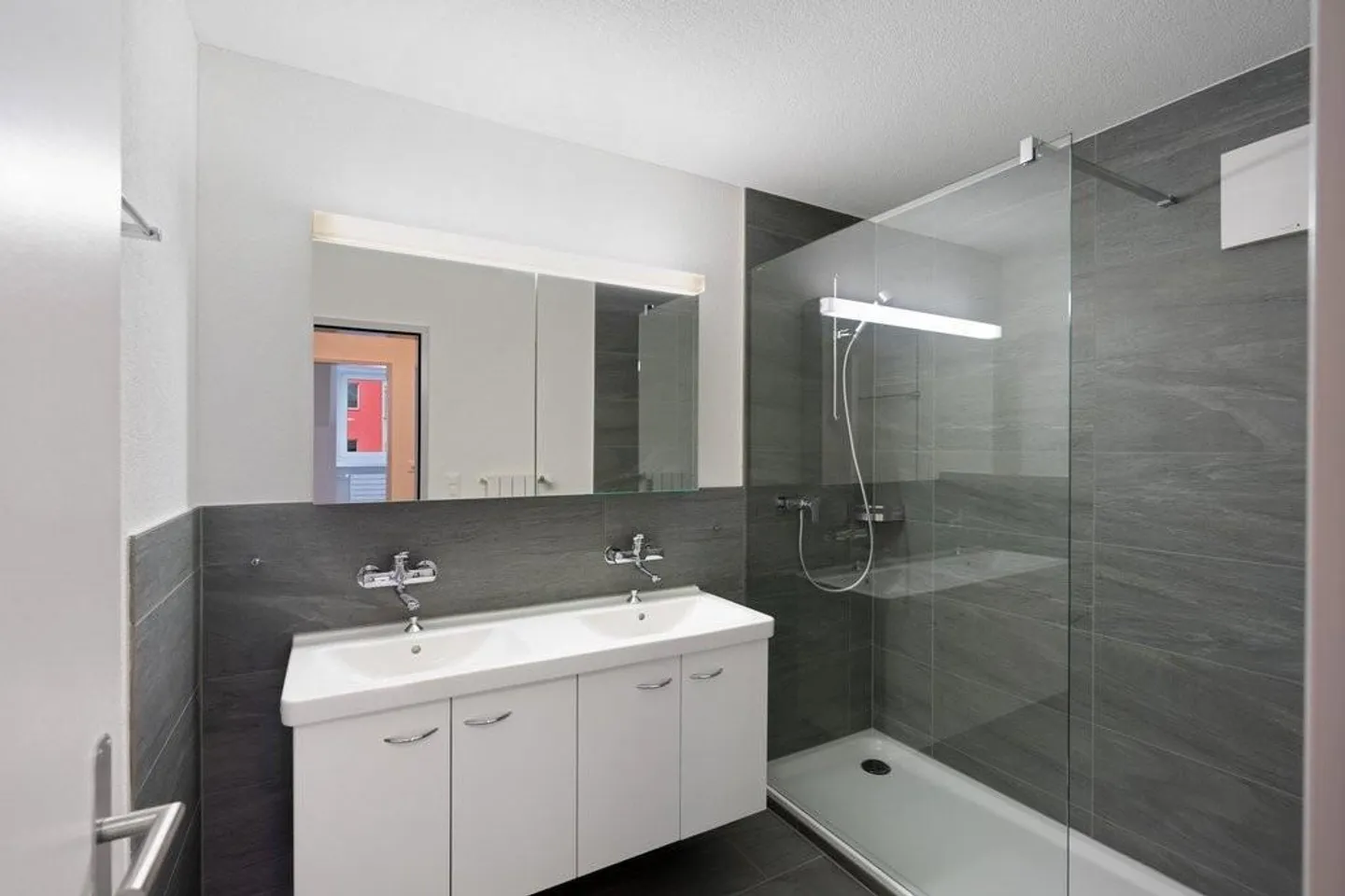 Cozy attic apartment awaits you! - Photo 4 of 12