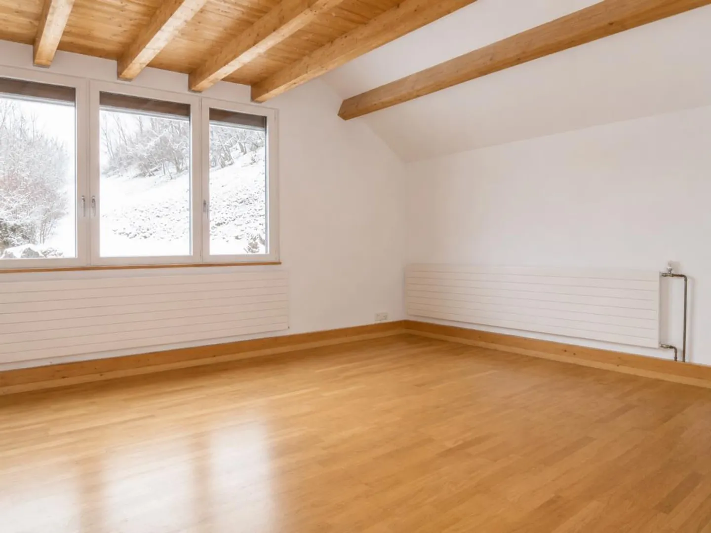 Gemütliche Wohnung im rustikalen Holz-Stil mit viel Charme - Foto 5 di 8
